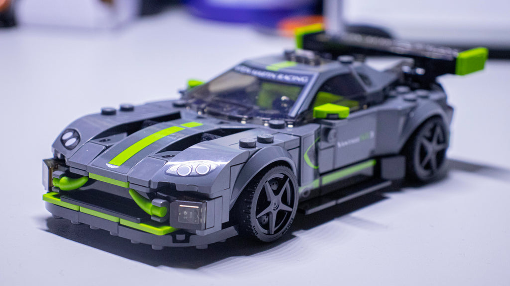 Aston Martin Valkyrie Vantage LEGO 76910