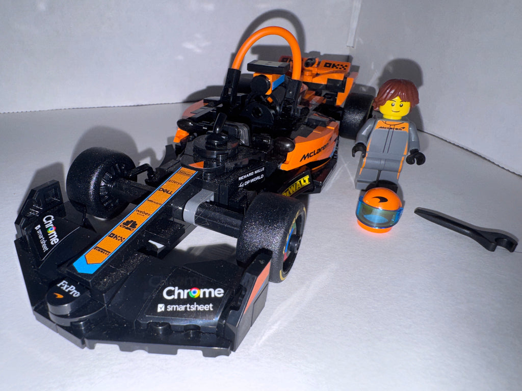 McLaren Formula 1 LEGO 76919 race car