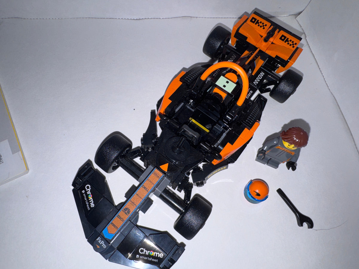 McLaren Formula 1 LEGO 76919 race car