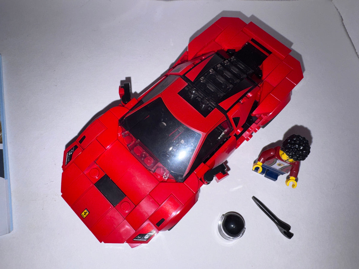 Ferrari F40 LEGO Speed Champions building set