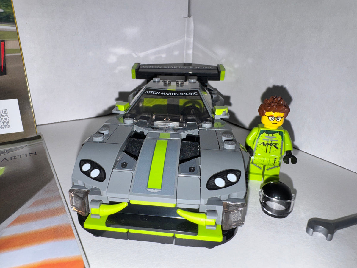 Aston Martin Valkyrie Vantage LEGO building set