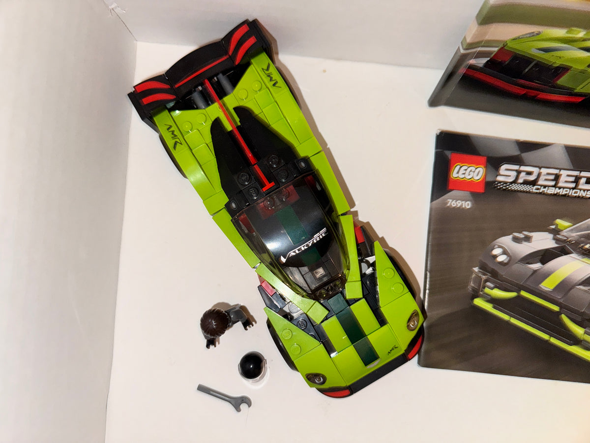 Aston Martin Valkyrie Vantage LEGO 76910