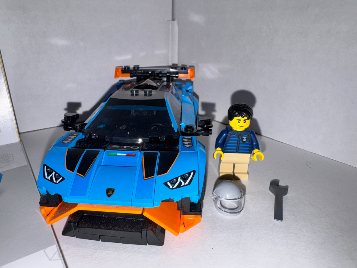 LEGO Lamborghini Revuelto Huracán STO 77238