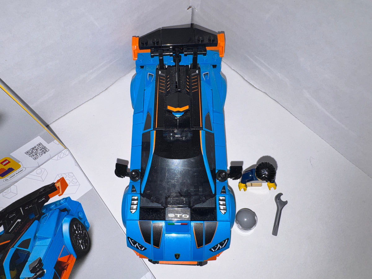 LEGO Lamborghini Revuelto Huracán STO 77238